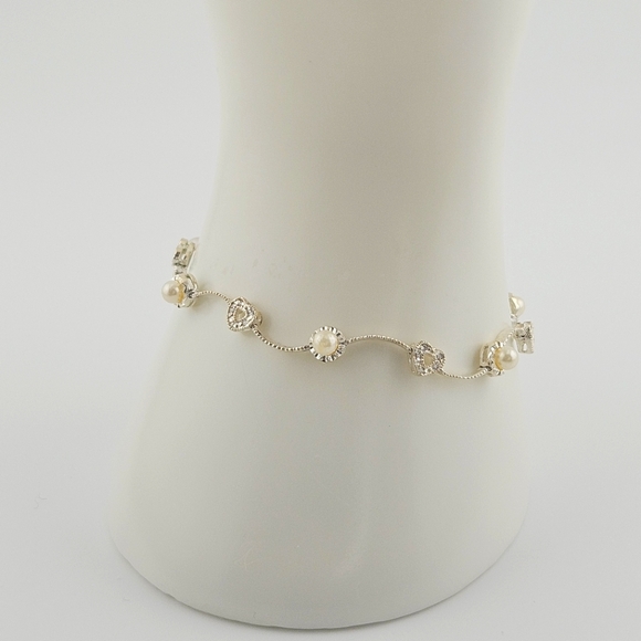 925 Sterling Silver Delicate Heart and Pearl Bracelet